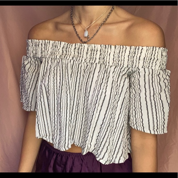 Urban Outfitters White off the shoulder top - Picture 2 of 3